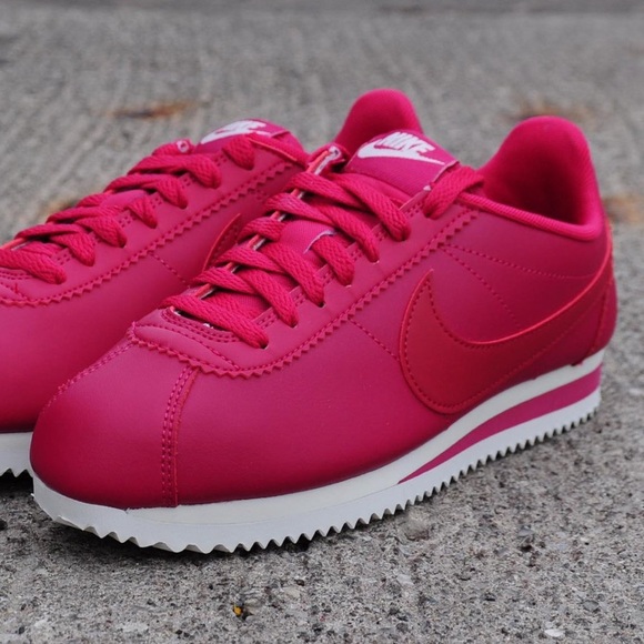 nike cortez cherry
